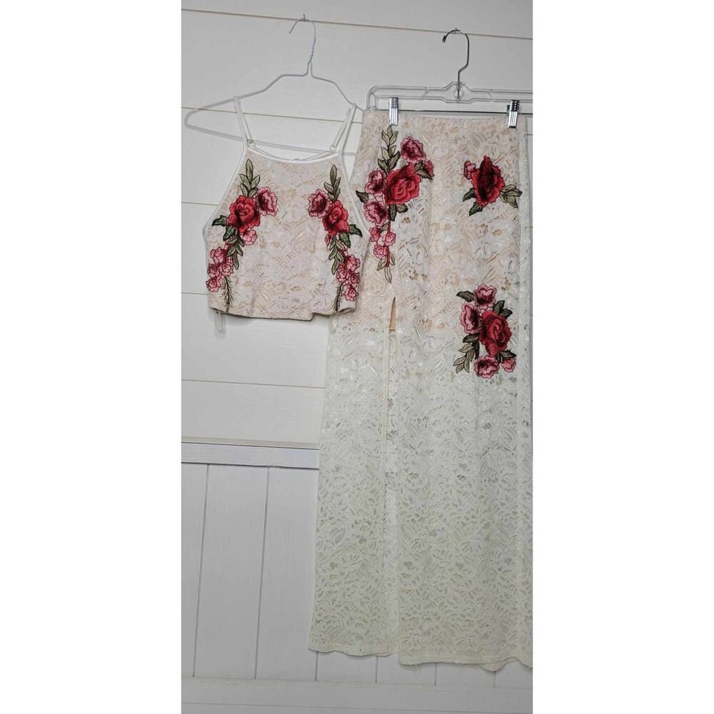 Crystal Doll 2 Piece Lace and Embroidered Skirt Set - BEAUTIFUL! Size 3 NWOT